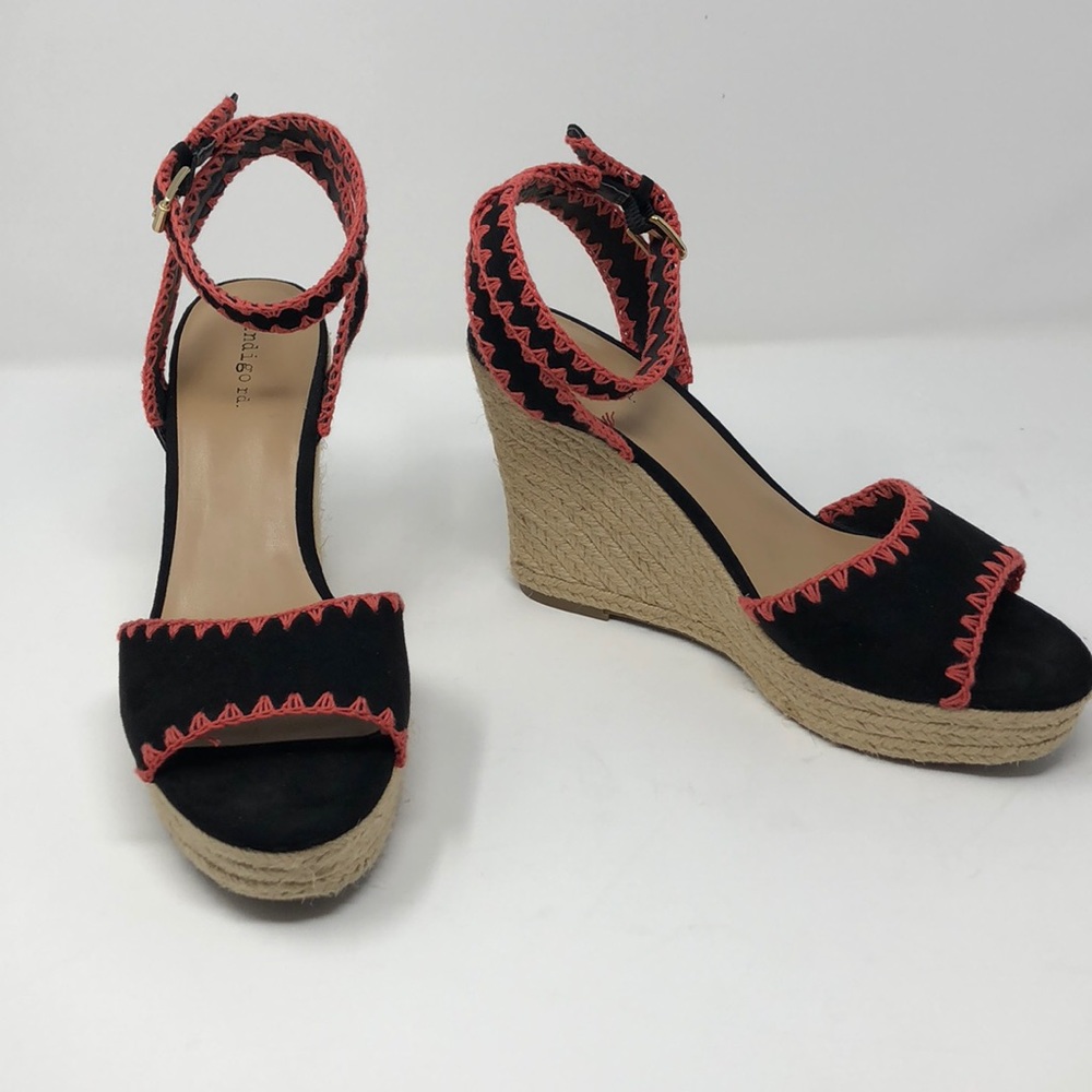 Black/ pink sandals